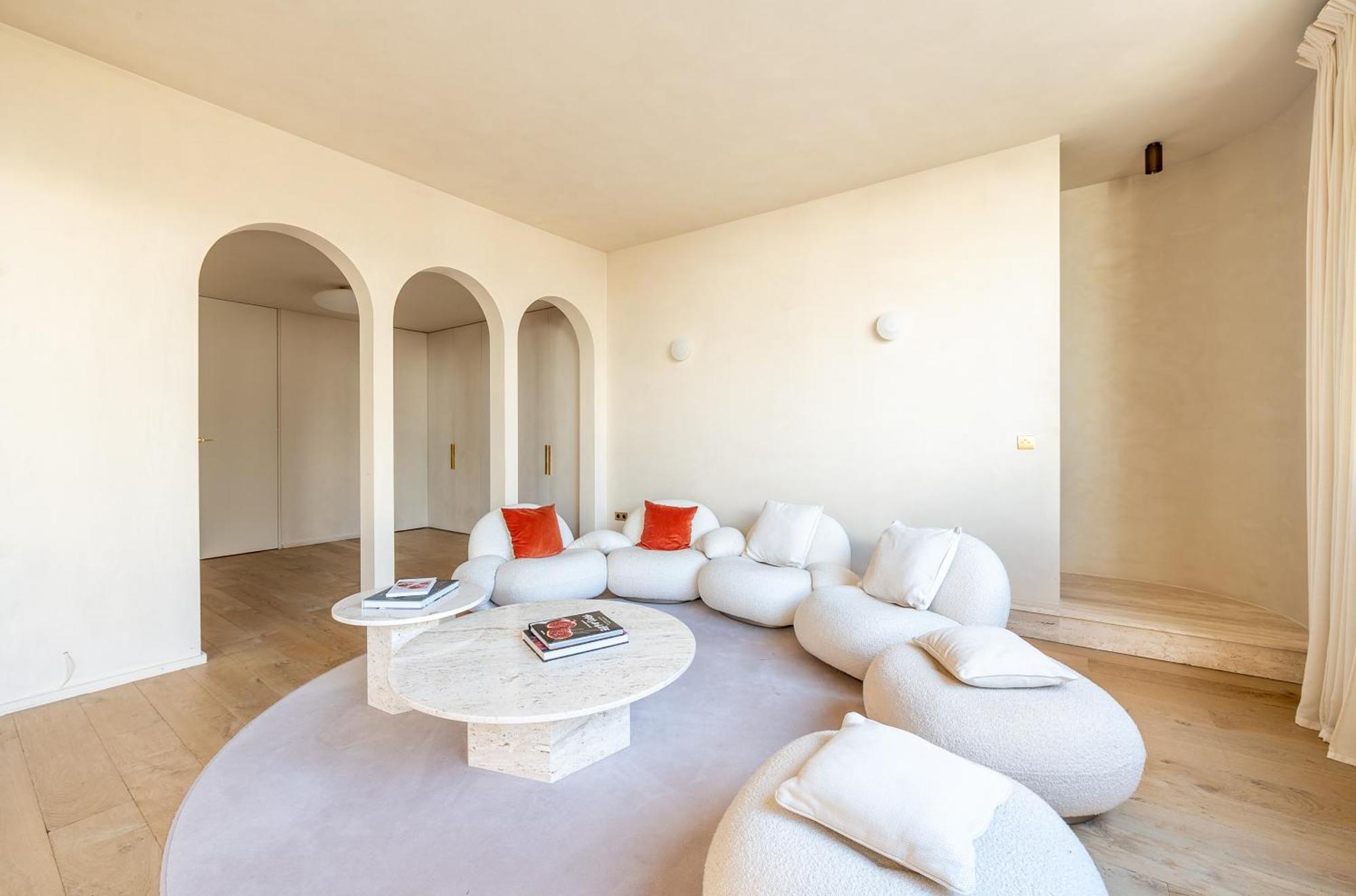 Appartement Lease Mobility L Champs-elysee & Eiffel View L Triplex 2br & Rooftop Parijs