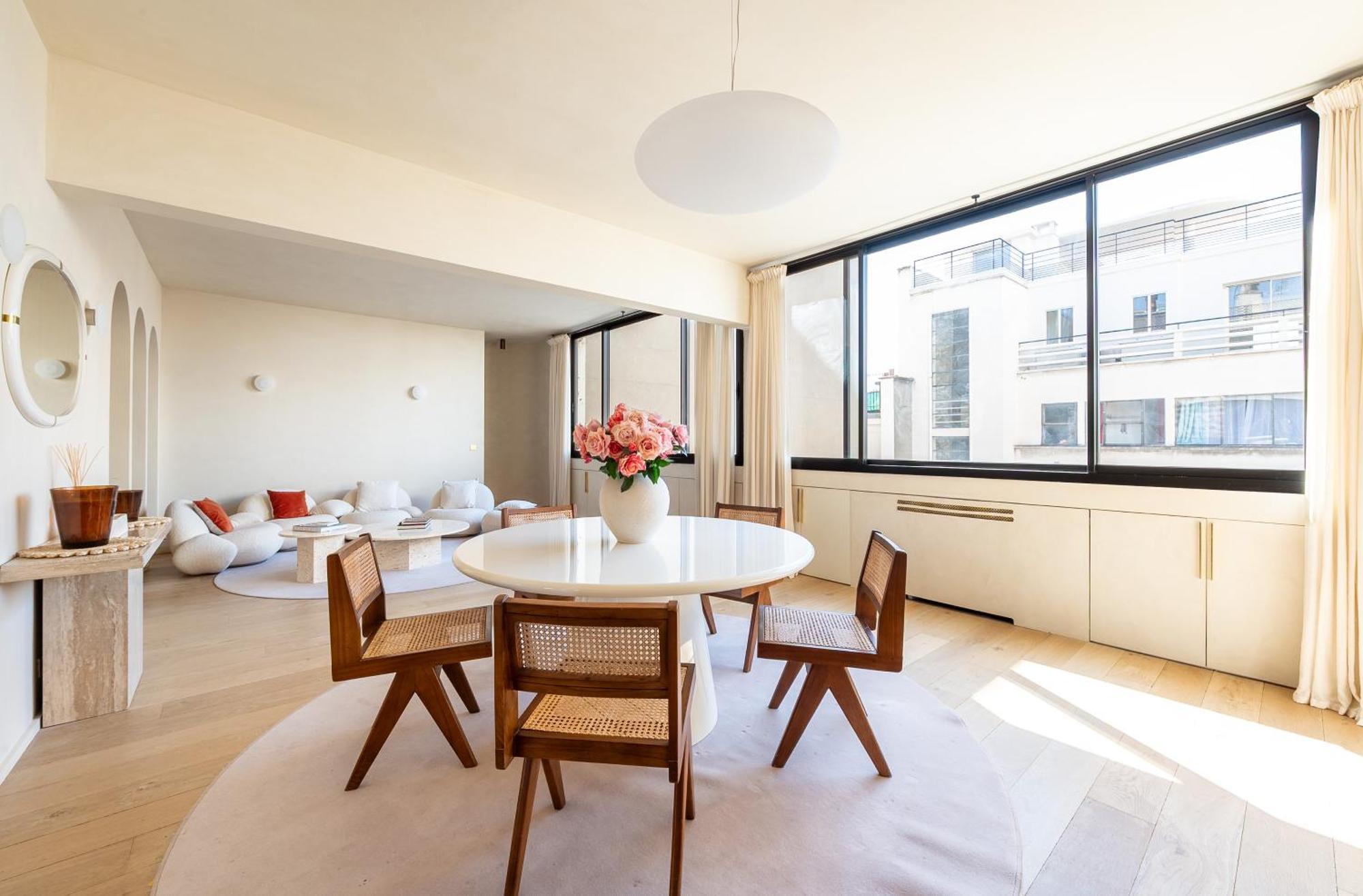 Lease Mobility L Champs-elysee & Eiffel View L Triplex 2br & Rooftop Appartement *