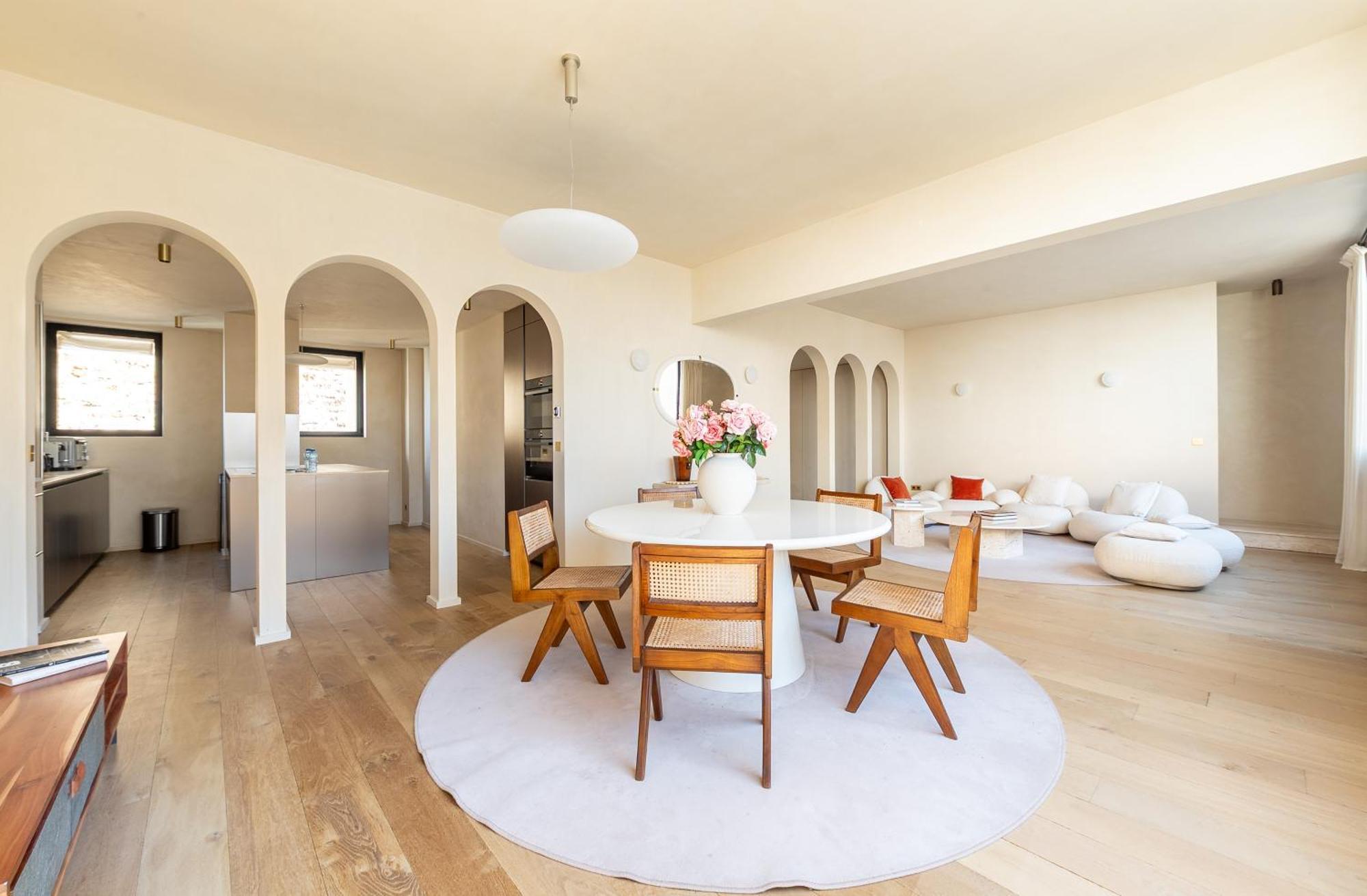 Lease Mobility L Champs-elysee & Eiffel View L Triplex 2br & Rooftop Appartement Parijs