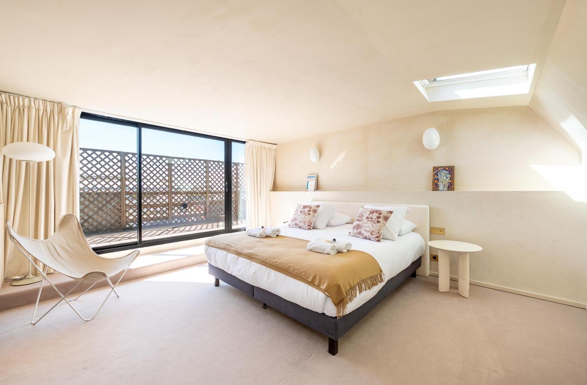 Lease Mobility L Champs-elysee & Eiffel View L Triplex 2br & Rooftop * Parijs