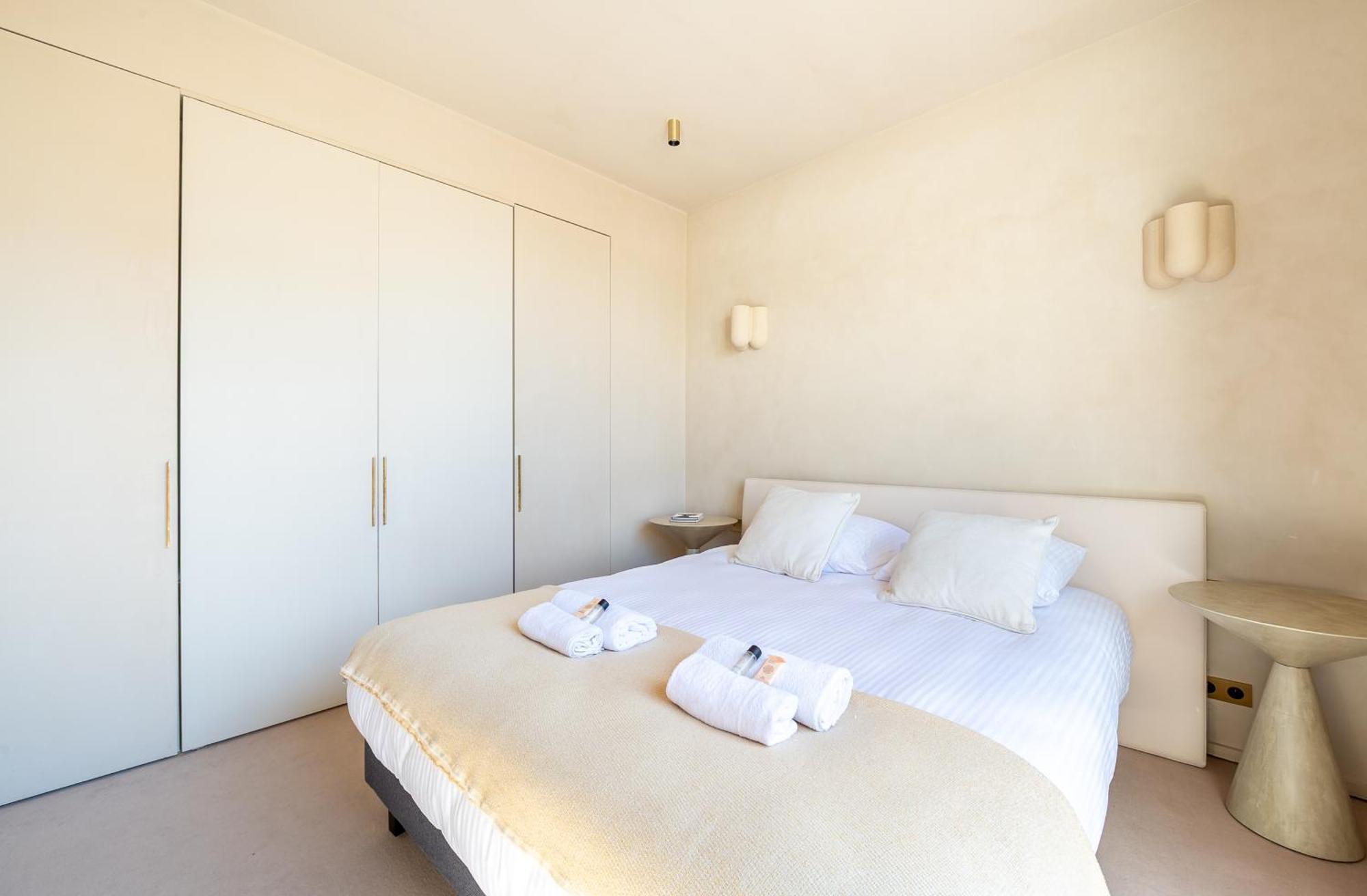 Appartement Lease Mobility L Champs-elysee & Eiffel View L Triplex 2br & Rooftop