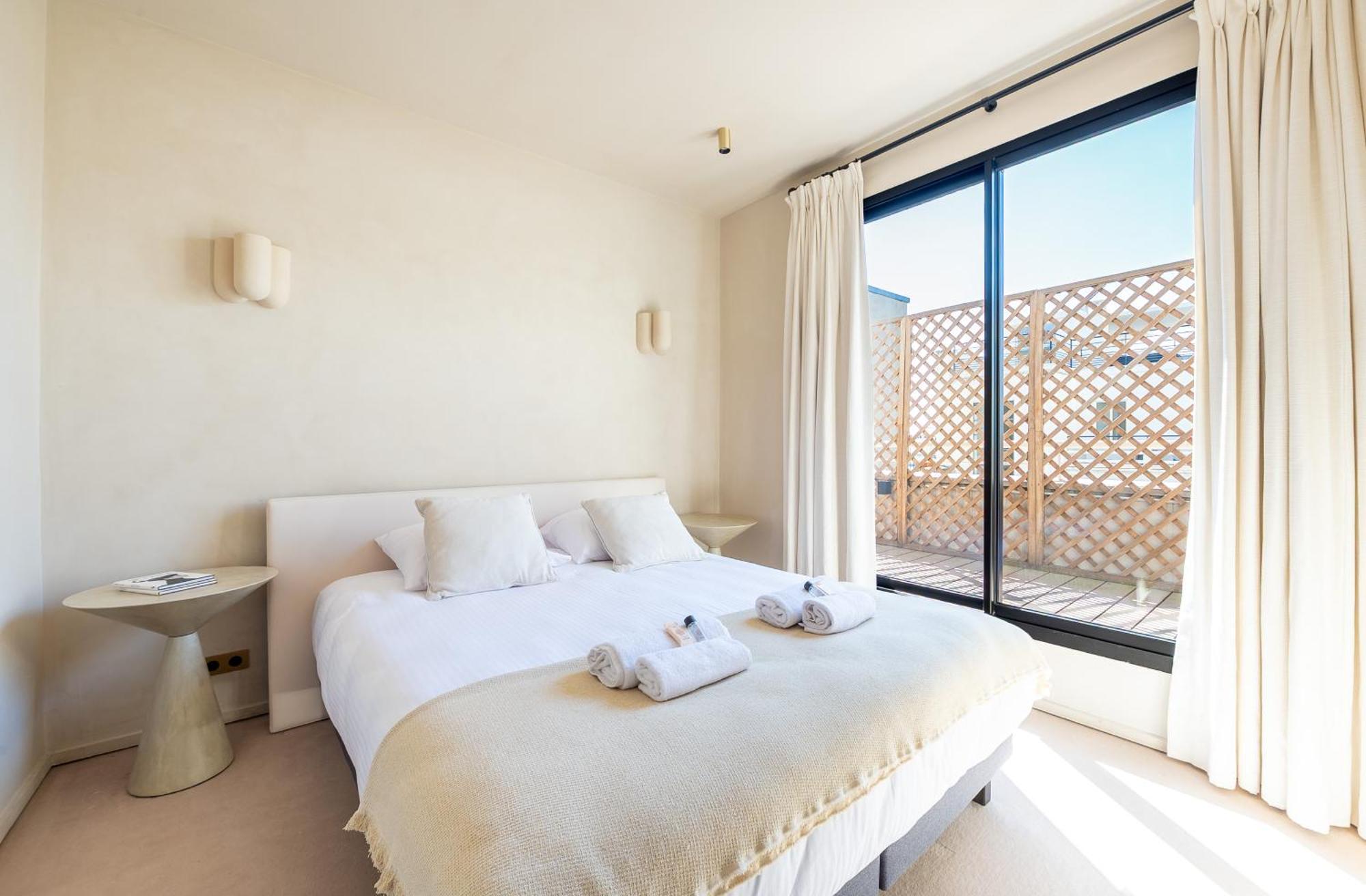 Lease Mobility L Champs-elysee & Eiffel View L Triplex 2br & Rooftop Appartement *