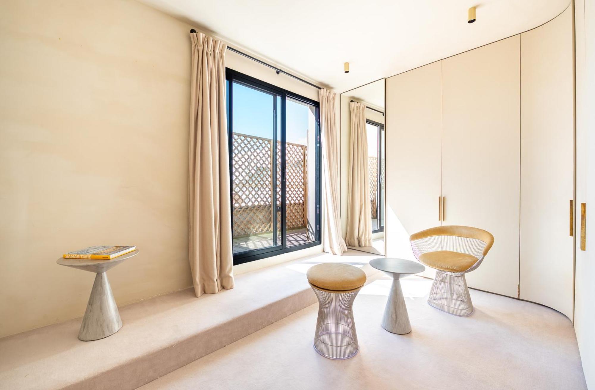 Lease Mobility L Champs-elysee & Eiffel View L Triplex 2br & Rooftop Appartement *