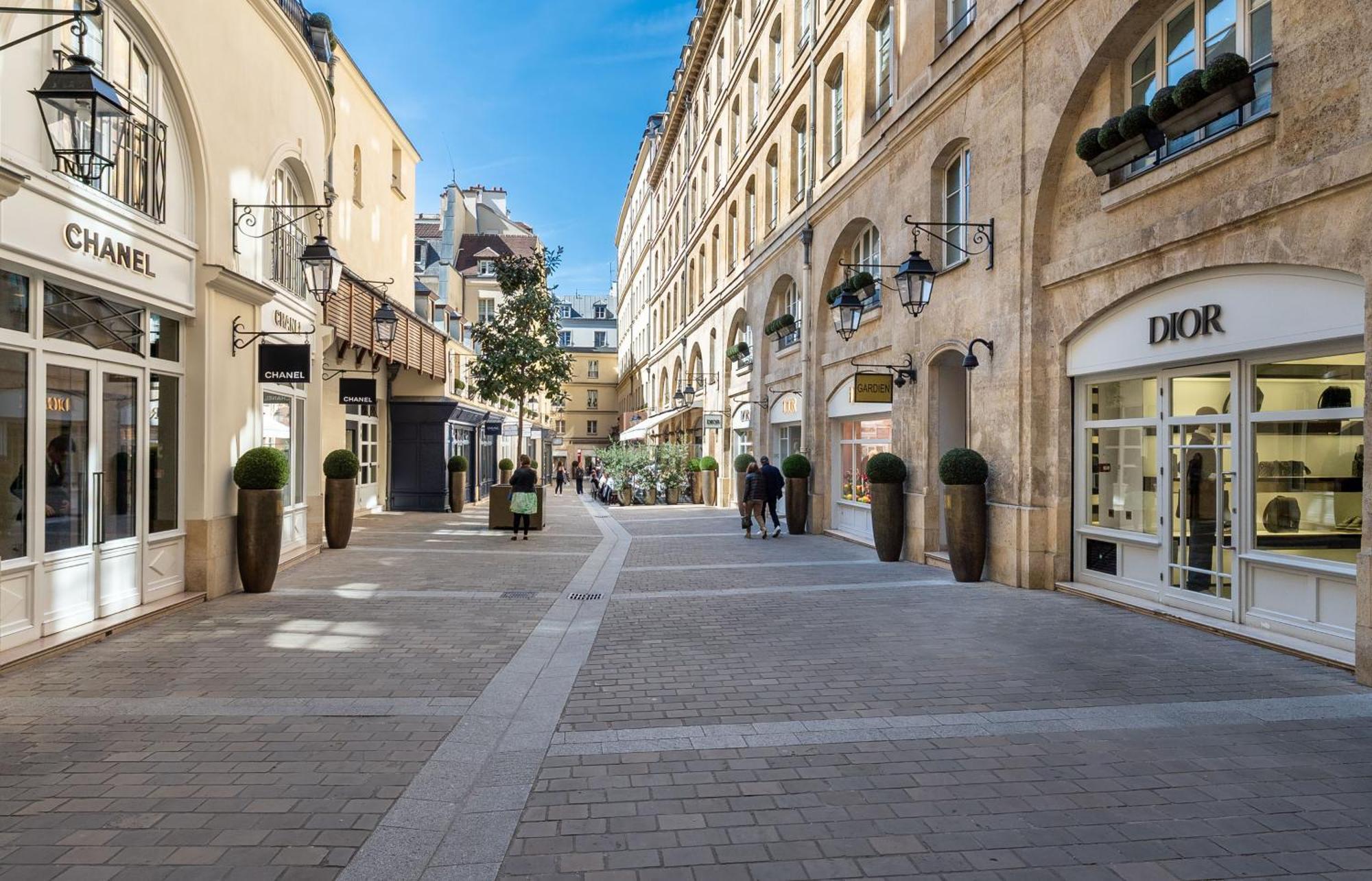 Appartement Lease Mobility L Champs-elysee & Eiffel View L Triplex 2br & Rooftop Paris